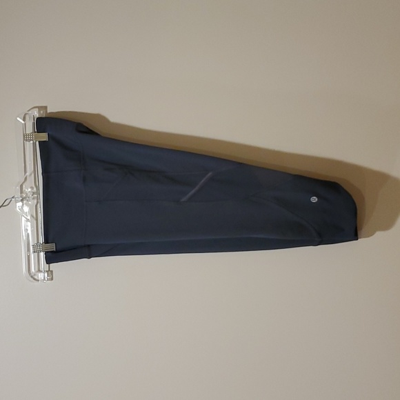 Lululemon Capri Leggings - Picture 4 of 13